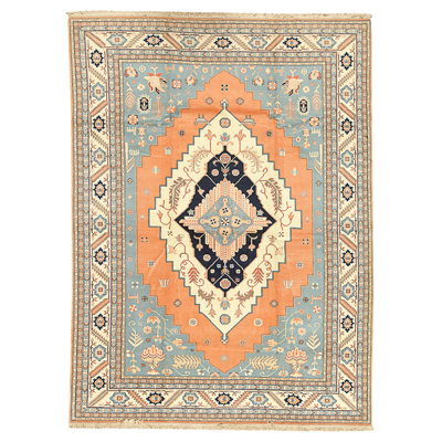 Tapis rose et ivoire noué à la main de haute qualité