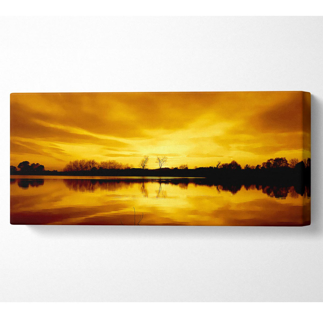 Atemberaubender See bei Sonnenuntergang Golden - Leinwand Kunstdrucke