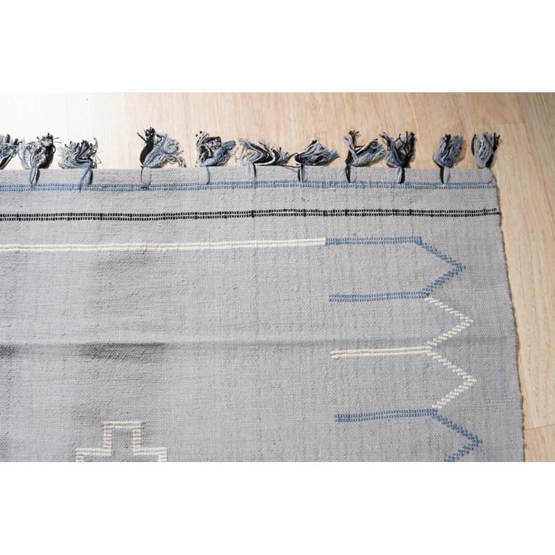 Tapis contemporain à tissage plat argenté, Rectangulaire 4 pi x 6 pi