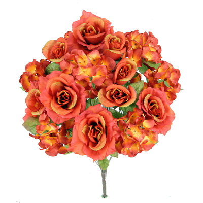 Ensemble de rose et hortensia en fleur artificiel