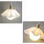 Luminaire suspendu fleur lait blanc