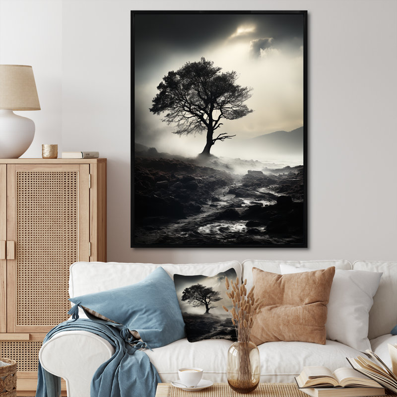 Volcan, émission volcanique sur toile, Cadre flottant noir, H 44 po x l 34 po x P 1,5 po