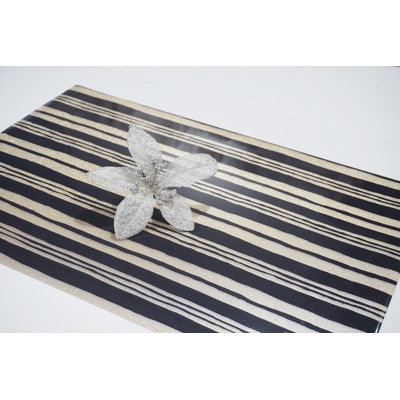 Gracie Oaks Jagged Black Reversible Metallic Printed Placemats (Set Of 4)