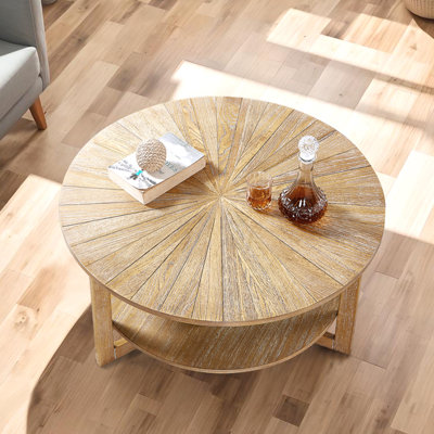 Table basse Millwood Pines Arvide avec tablette de rangement, table de salon en bois massif rustique avec tablette inférieure ouverte, plateau brun clair / base brun clair