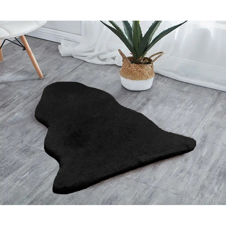 Hamlen Faux Fur Washable Indoor Rug