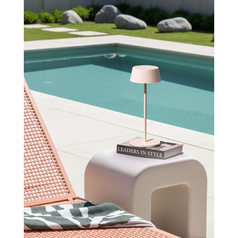 Iron Table Lamp, Beige