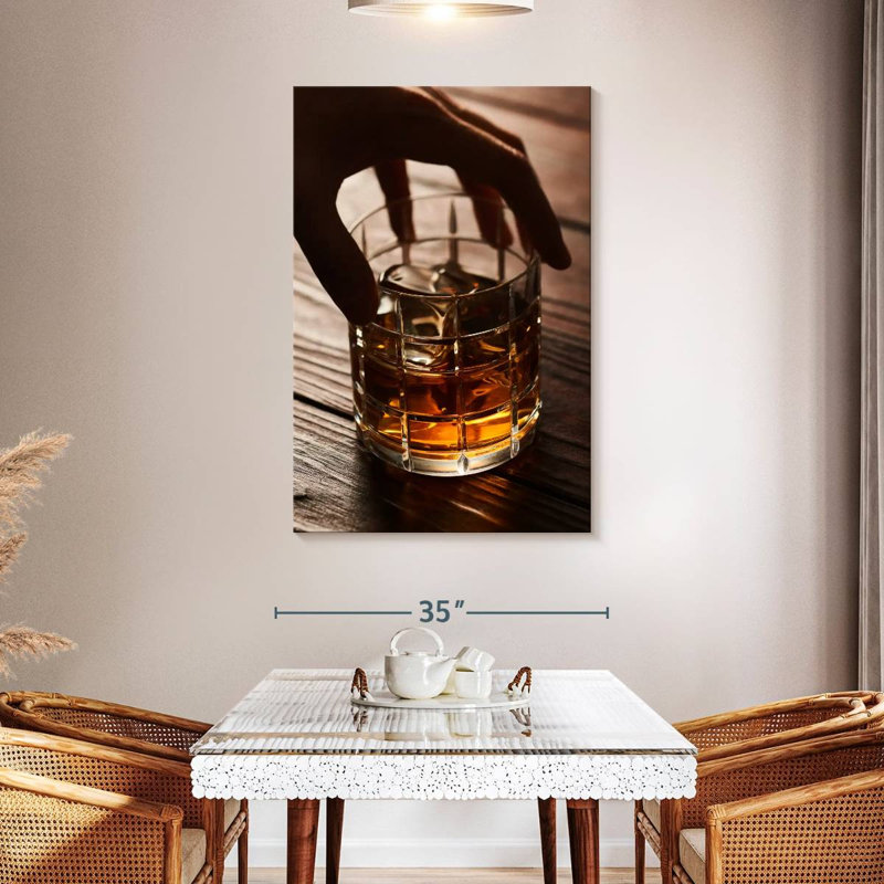 Yarlin whisky sur les rochers, H 48 po x l 32 po