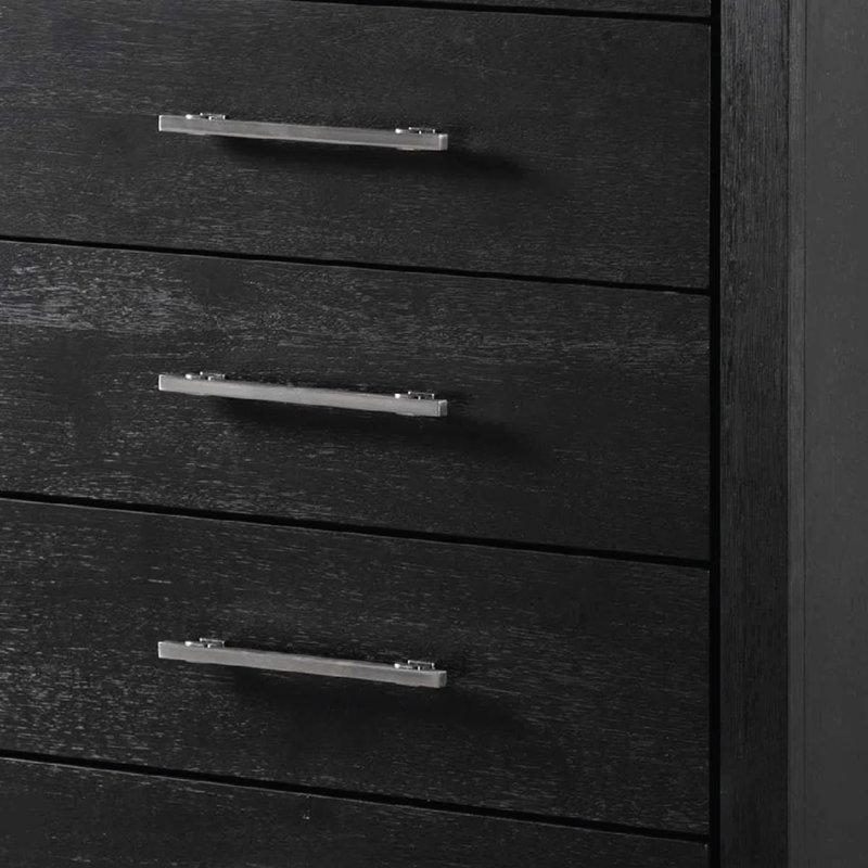 Commode haute 5 tiroirs Ashen, noire, métal chromé