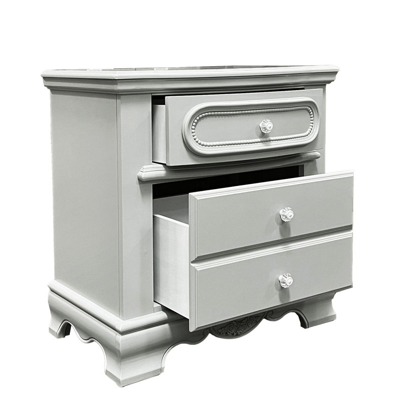3 tables de chevet grises pour une chambre fonctionnelle avec des tiroirs silencieux et efficaces