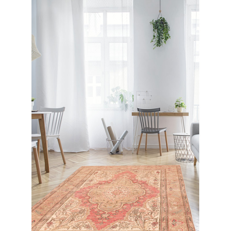 Tapis rouge Antalya 6 pi 4 po x 9 pi 0 po
