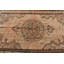 Tapis turc rétro avec des motifs orientaux élégants aux tons de terre pour un design décoratif traditionnel dans une grande surface