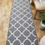 Tapis gris à motif géométrique Hinman-28746022