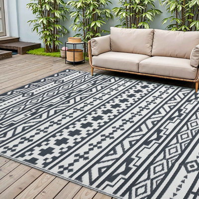 Marliegh Geometric Waterproof Reversible Outdoor Rug