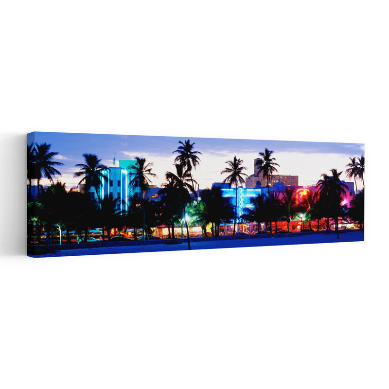 South Beach, Miami Beach, Floride, États-Unis, palmier abstrait, architecture, art mural sur la plage, H 36 po x l 12 po