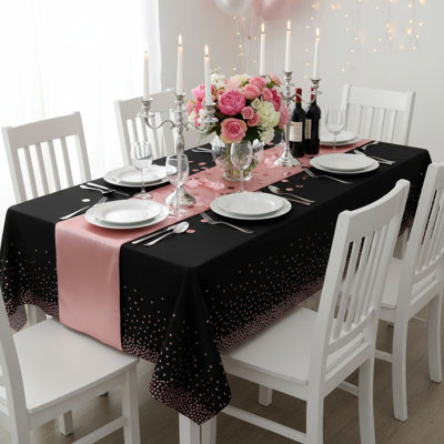 Nappe jetable en plastique et chemin de table en satin à motif de nappe en satin