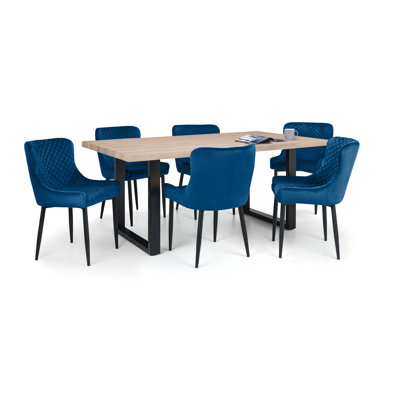Wynnfield 6 - Person Dining Set