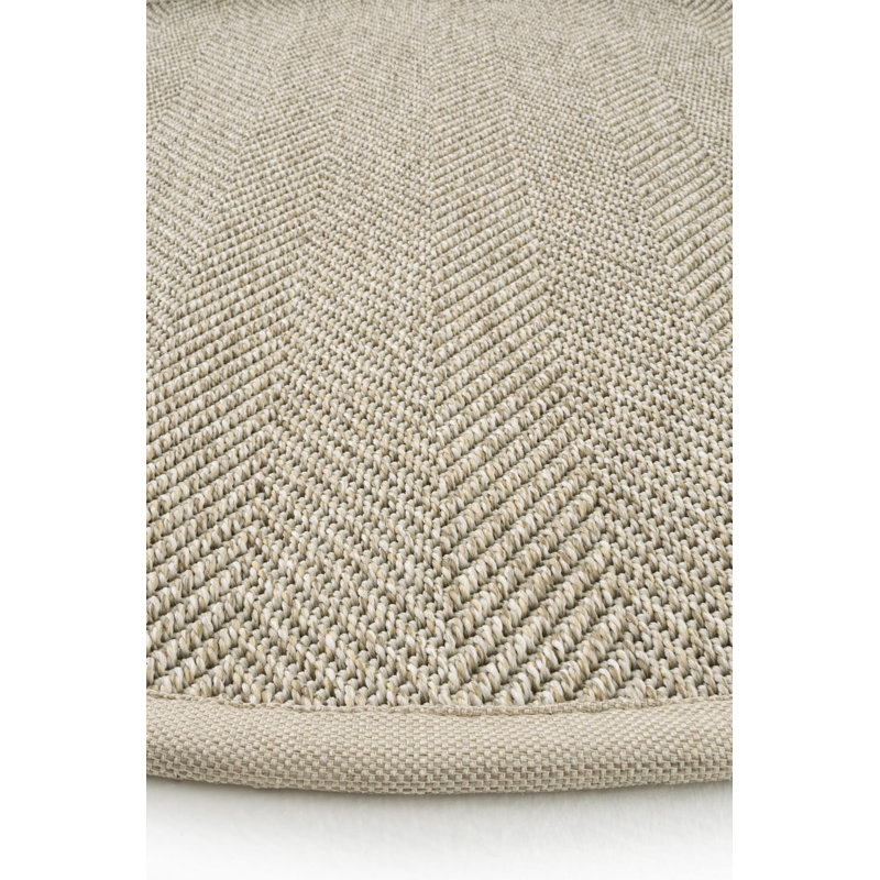 Round Riek Solid Colour Machine Made Indoor / Outdoor Area Rug, Round 2'8"