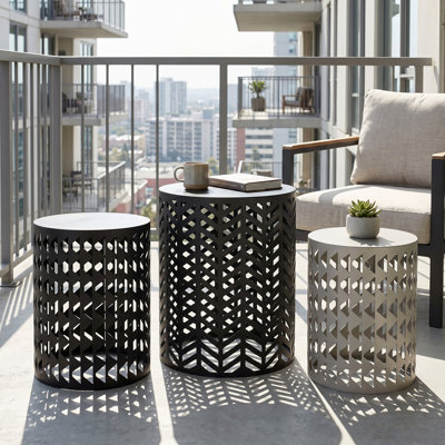 Round Metal Outdoor Side Table, End Table, Small Coffee Table, Patio End Table, Metal Coffee End Tables Set of 3 Modern Furniture Nightstands Decor Side Tables Plant Stand