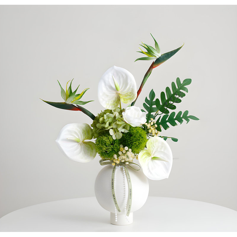 Ornements de fleurs simulées