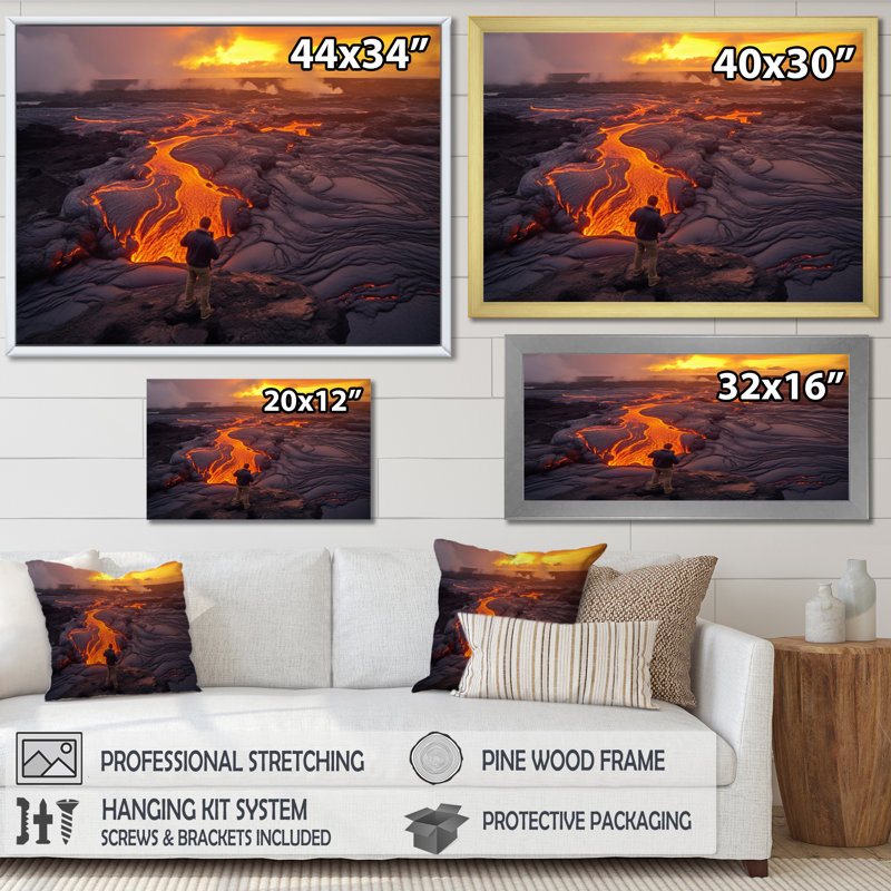 «Hawaiian Volcano Landscape I», reproduction sur toile, Encadrement doré, H 16 po x l 32 po x P 1 po