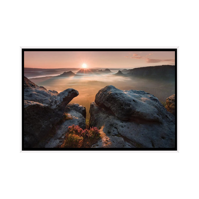 Sunrise On The Rocks by Daniel Řeřicha - Print on Canvas