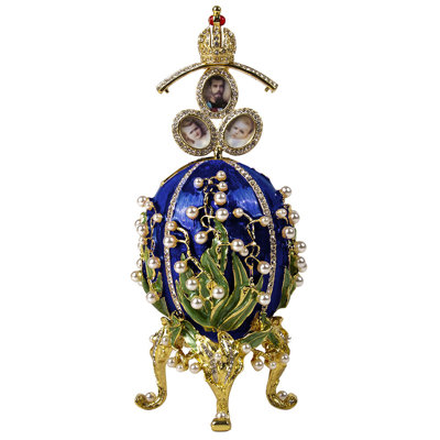 Œuf impérial bleu avec cadres