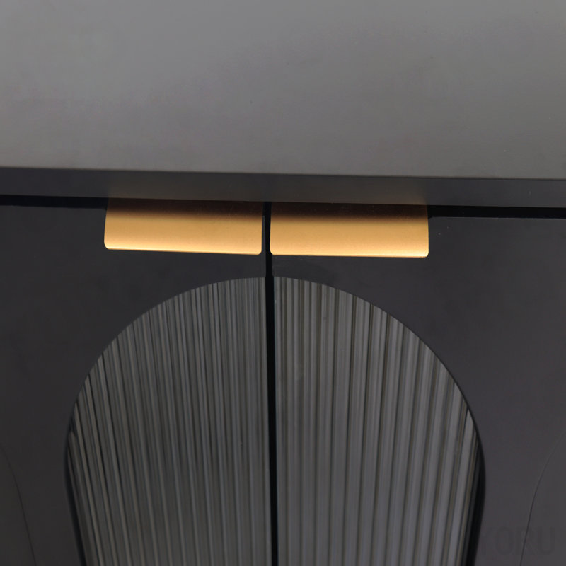 Armoire décorative, 4 portes en verre, buffet en bois laqué pour le salon / salle à manger - noir