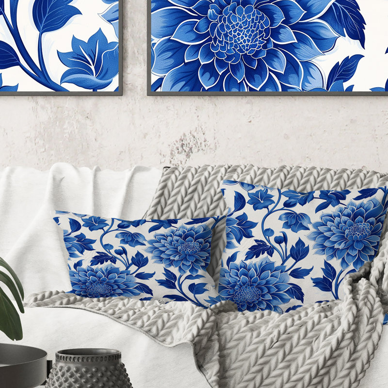 Cobalt bleu floral transitionnel III - Coussin décoratif transitionnel, H 18 po x l 18 po