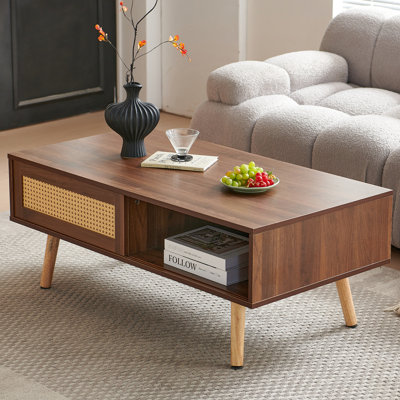 Table basse en noyer de couleur pe avec porte coulissante pour le rangement, pieds en bois massif, aspect contemporain, L 41,57 po x l 21,21 po, 16,03 po, roulement de 220 lb, table facile à assembler, couleur, structure robuste,