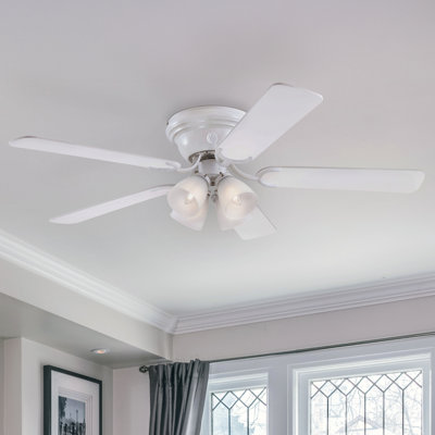 Ventilateur de plafond standard à 5 pales de 52 po avec chaînette et ensemble d'éclairage inclus Rosenblatt