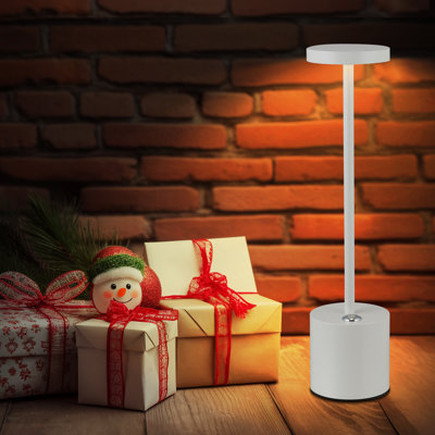 Kastyn Metal Table Lamp