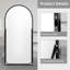 Grand miroir de plancher arqué pleine longueur-1095442286-1095442198