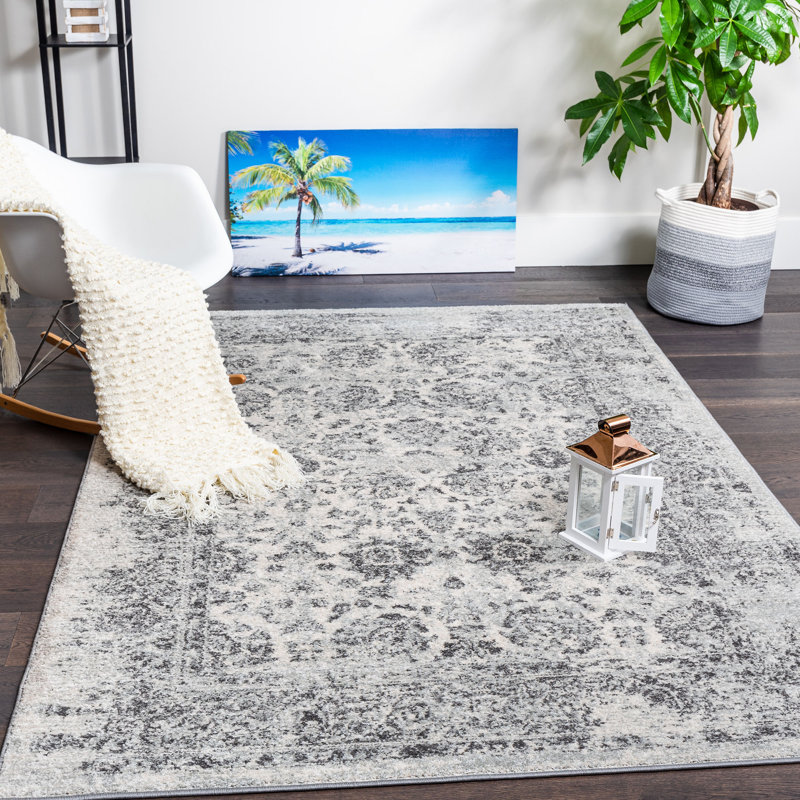 Tapis oriental gris Ascutney, Rectangle 3 pi 11 po x 5 pi 11 po