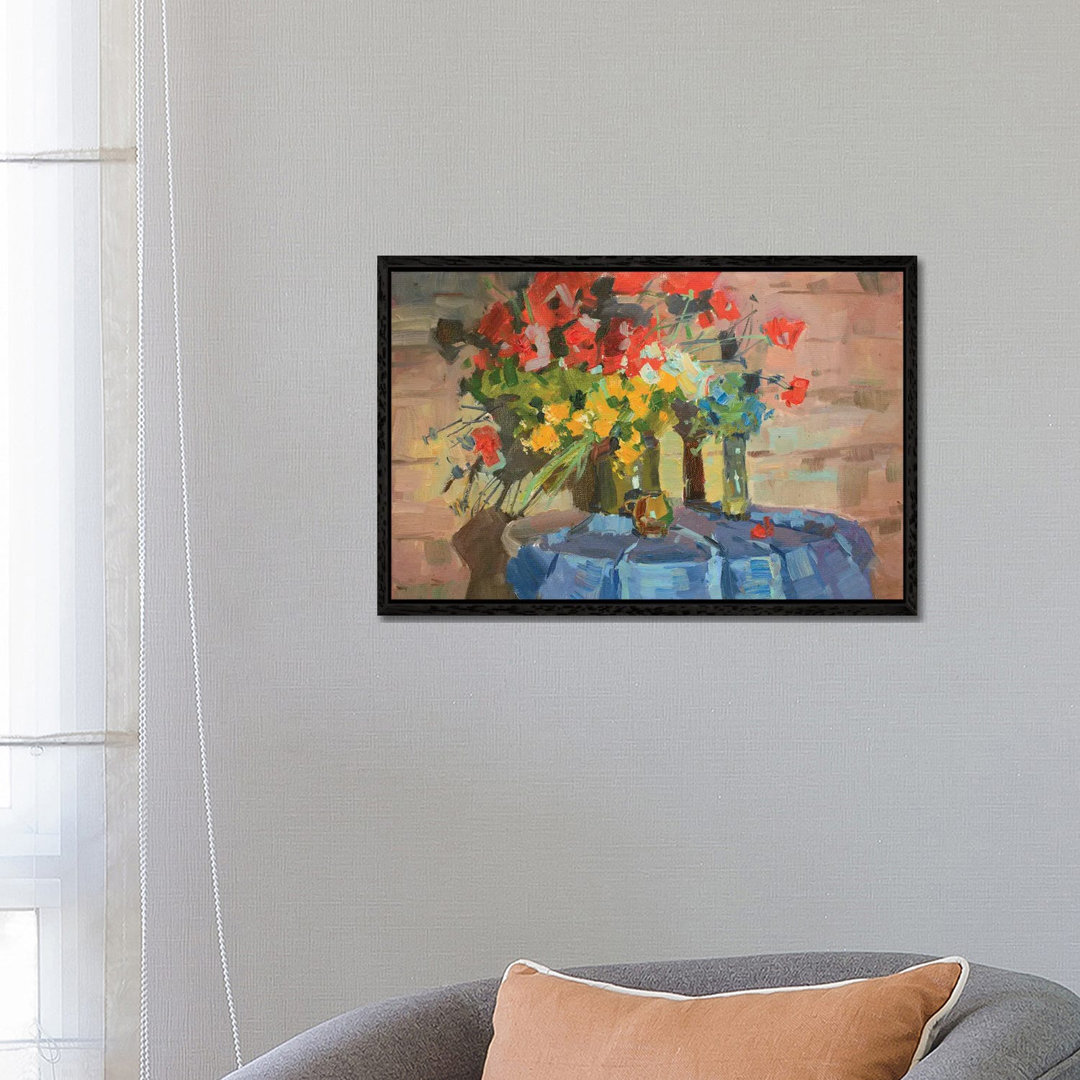 Feldblumen II von CountessArt - Galerie-verpackte Leinwand Giclée auf Leinwand