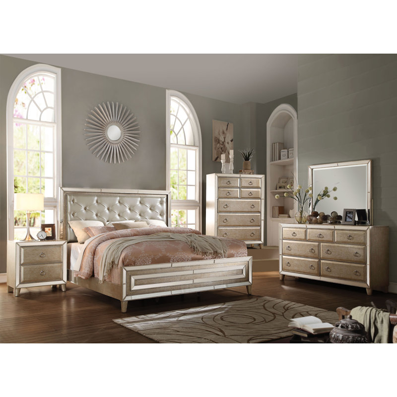 Castlebourne miroir panneau personnalisable Bedroom Set