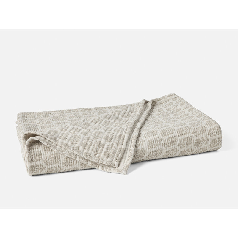 Mirada Organic Matelasse Blanket, Sand Chrysanthemum, 92" L x 90" W