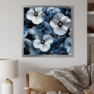 «Blue Grey Pansies In The Shadows», reproduction sur toile