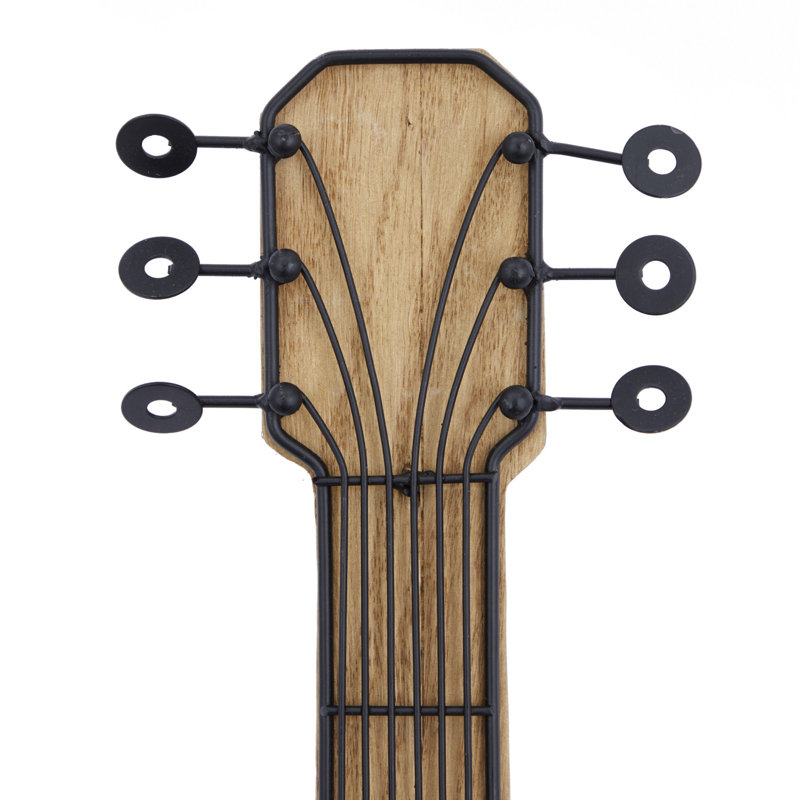 Traditional Entertainment Wall Decor