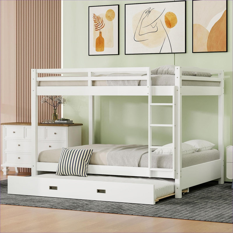 Structure de lit superposé simple en bois massif à finition blanche épurée, équipée d'une échelle et d'un lit gigogne, idéale pour les petites chambres partagées et les invités qui passent la nuit
