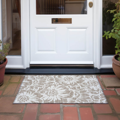 Fernville Washable Floral Indoor / Outdoor Rug