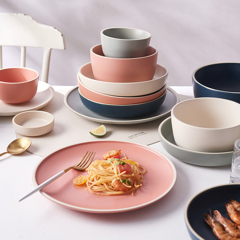 Service de vaisselle en céramique Morandi de Ebern Designs, ensemble de 4, ensemble de vaisselle assiette profonde blanche matte de 8 pouces, parfaite pour la cuisine, le patio et les ensembles repas