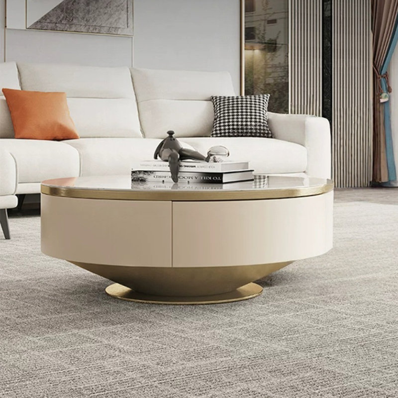 Table basse beige avec piédestal doré, 13.78" H x 35.43" W x 35.43" D