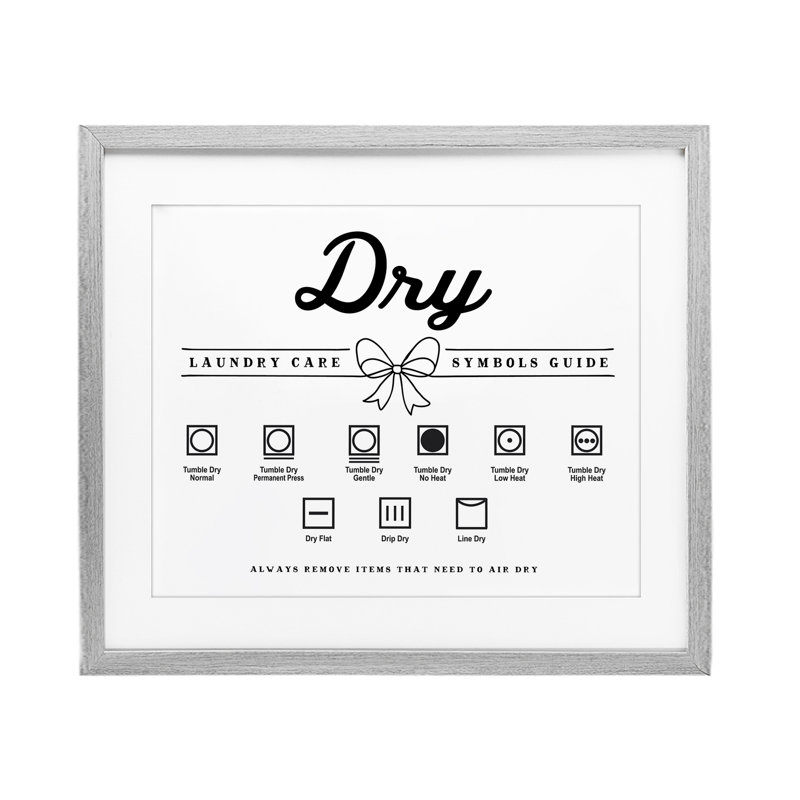 «Dry Laundry Symbols», impression encadrée sous verre à motif d'arc avec lettres et doublure, H 17 po x l 21 po