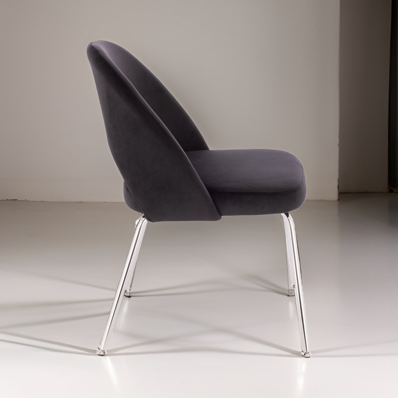 Chaise parsons en velours Yori, Noir