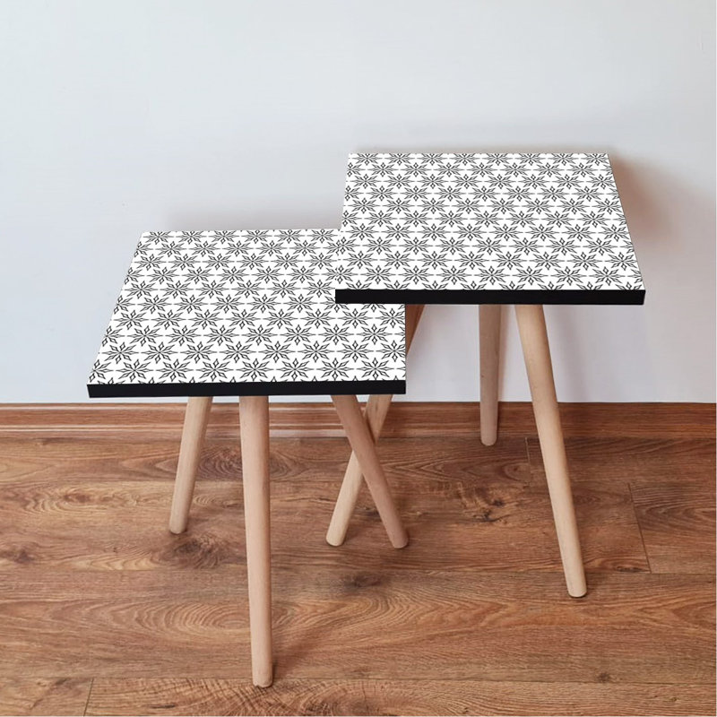Ensemble de 2 tables gigognes Modernes, motif géométrique noir et blanc, 13,8 po x 18,5 po x 13,8 po | 100% panneau de fibres à densité moyenne avec pieds en bois de hêtre, solution élégante et peu encombrante pour le salon et le bureau, décoration élégante et fonctionnelle