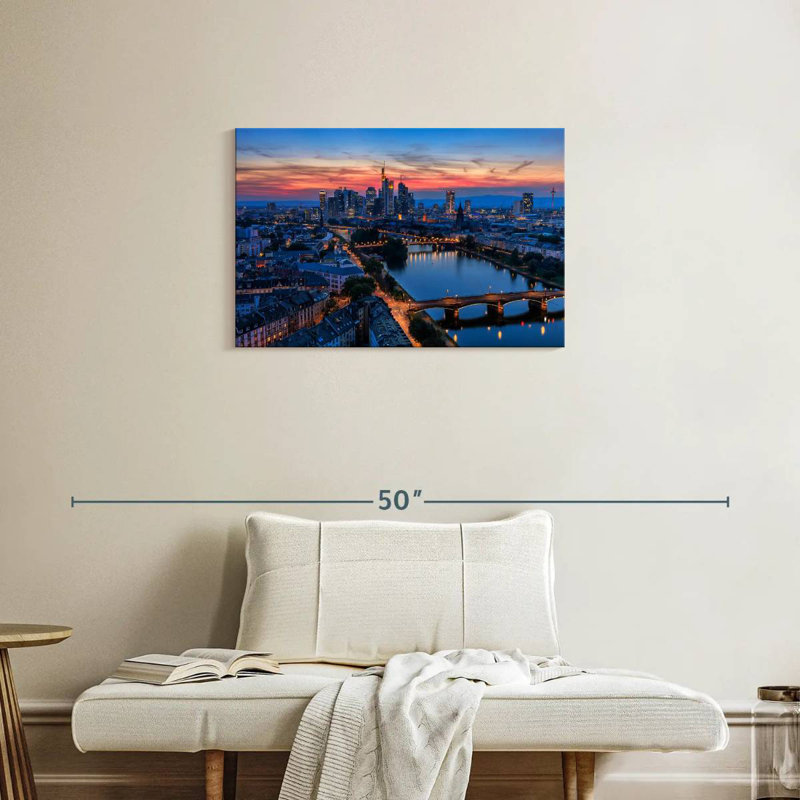 Nicci Frankfurt At Dusk, 20" H x 30" W