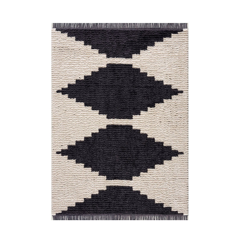 Tapis noir et ivoire moderne