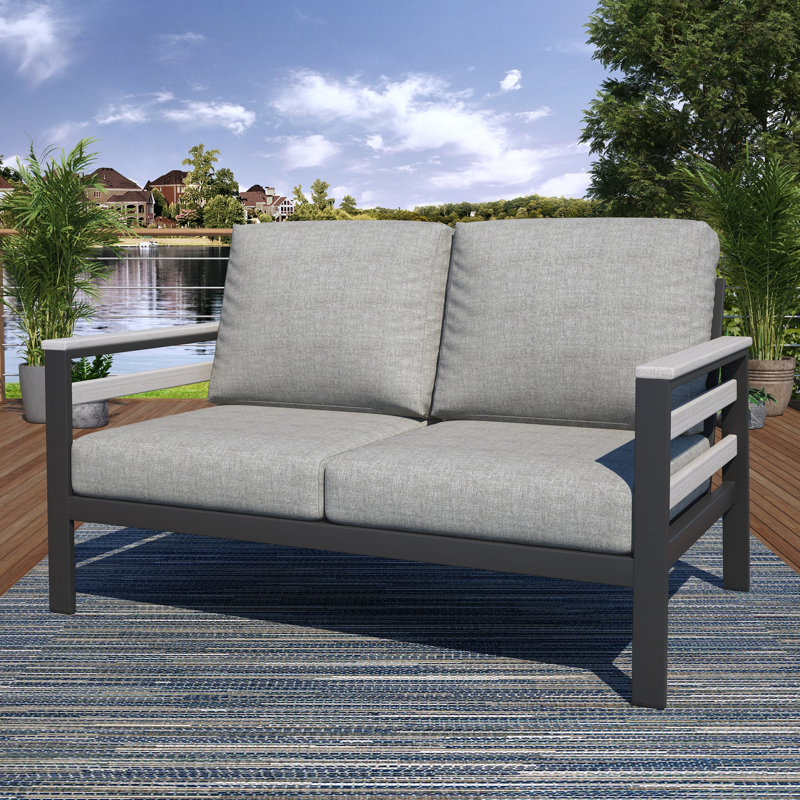 Causeuse d'extérieur 55 po avec coussins Sunbrella® Townsend, Toile granit Sunbrella®, Blanc / gris foncé