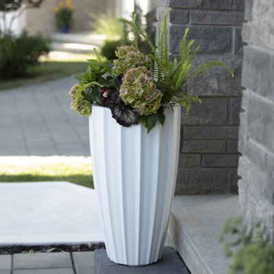 Aramenta Self-Watering Weather-Resistant Resin Pot Planter