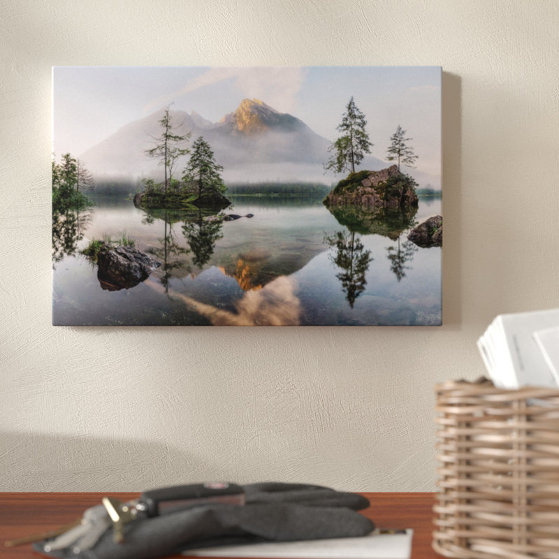 «Nature's Awakening» par Daniel F. - reproduction d'art sur toile tendue, H 12 po x l 18 po x p 1,5 po